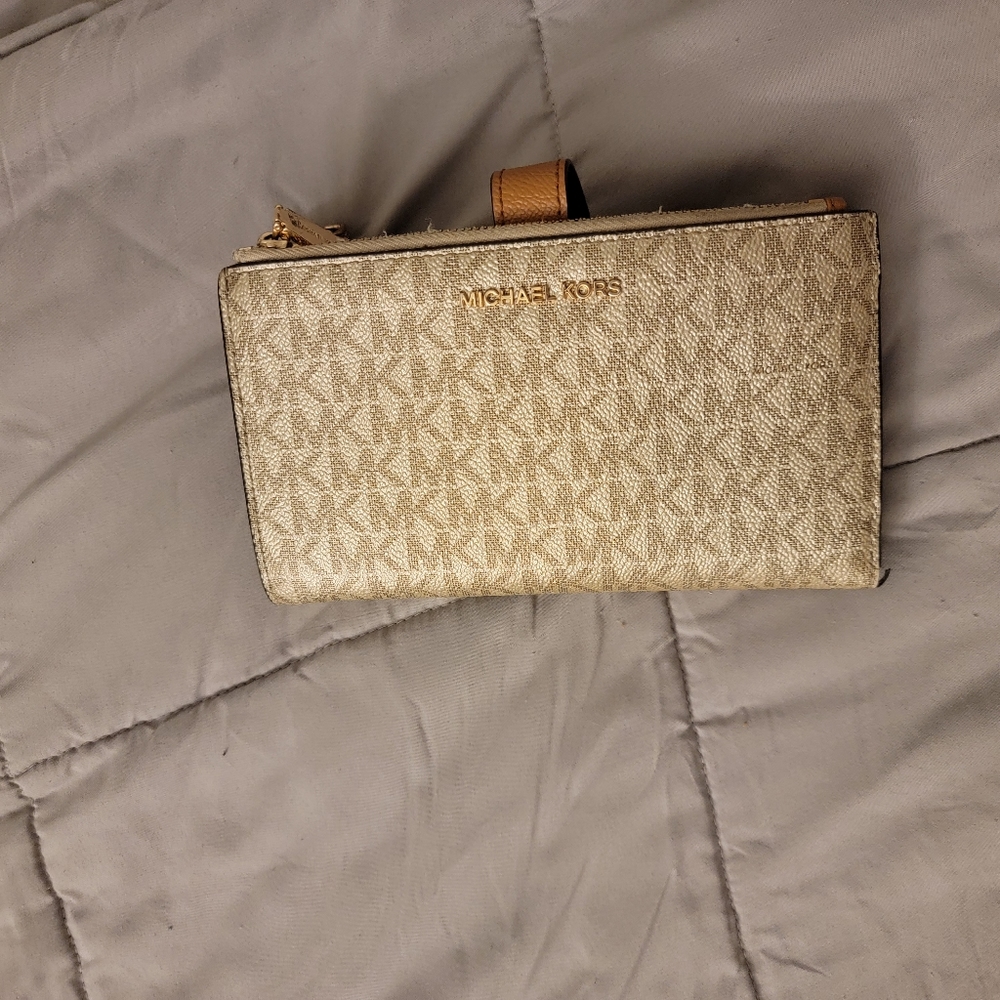Michael Kors wallet